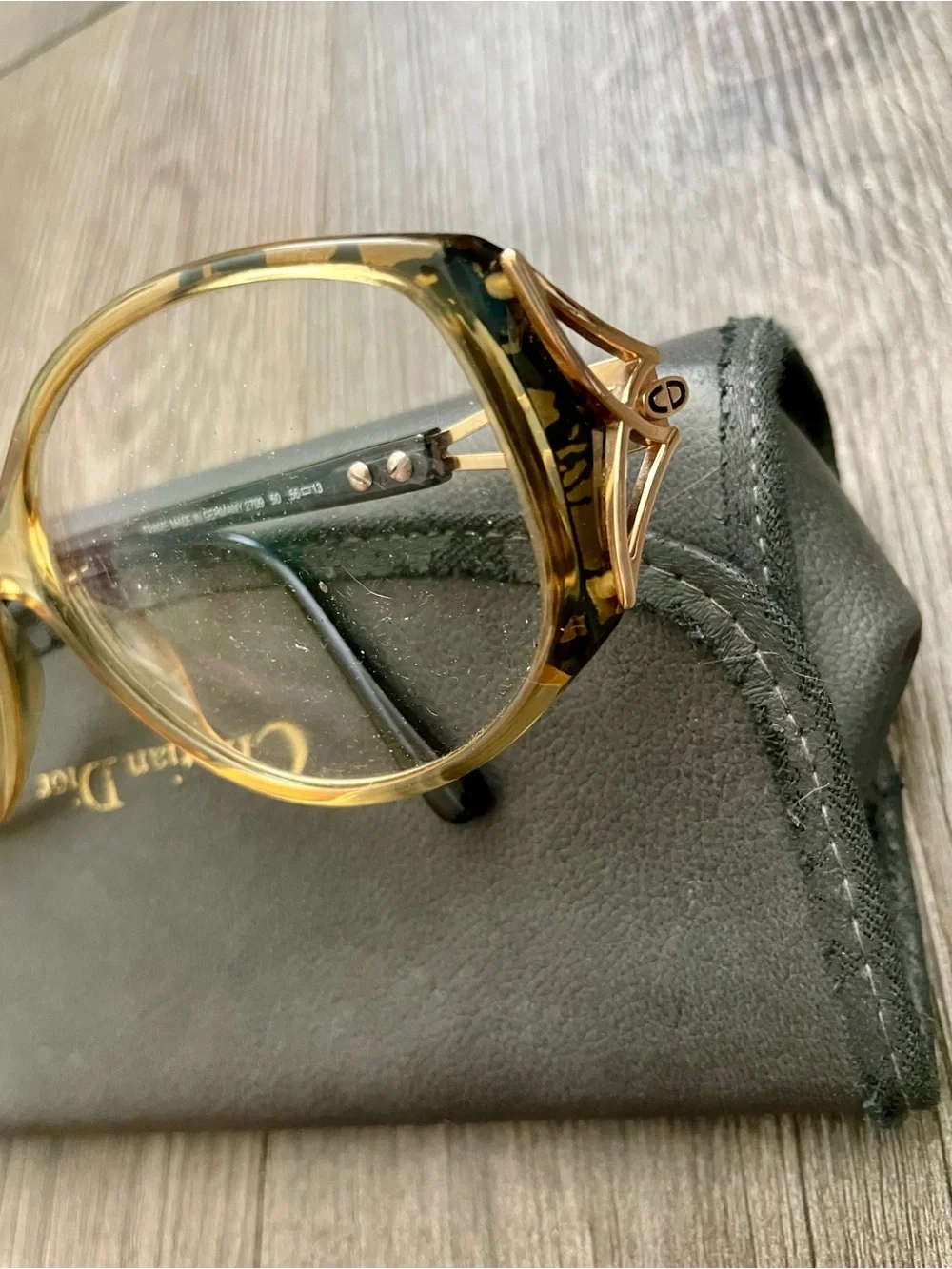 🍸 Vintage Christian Dior Women’s Translucent Round Glasses with Case🍸